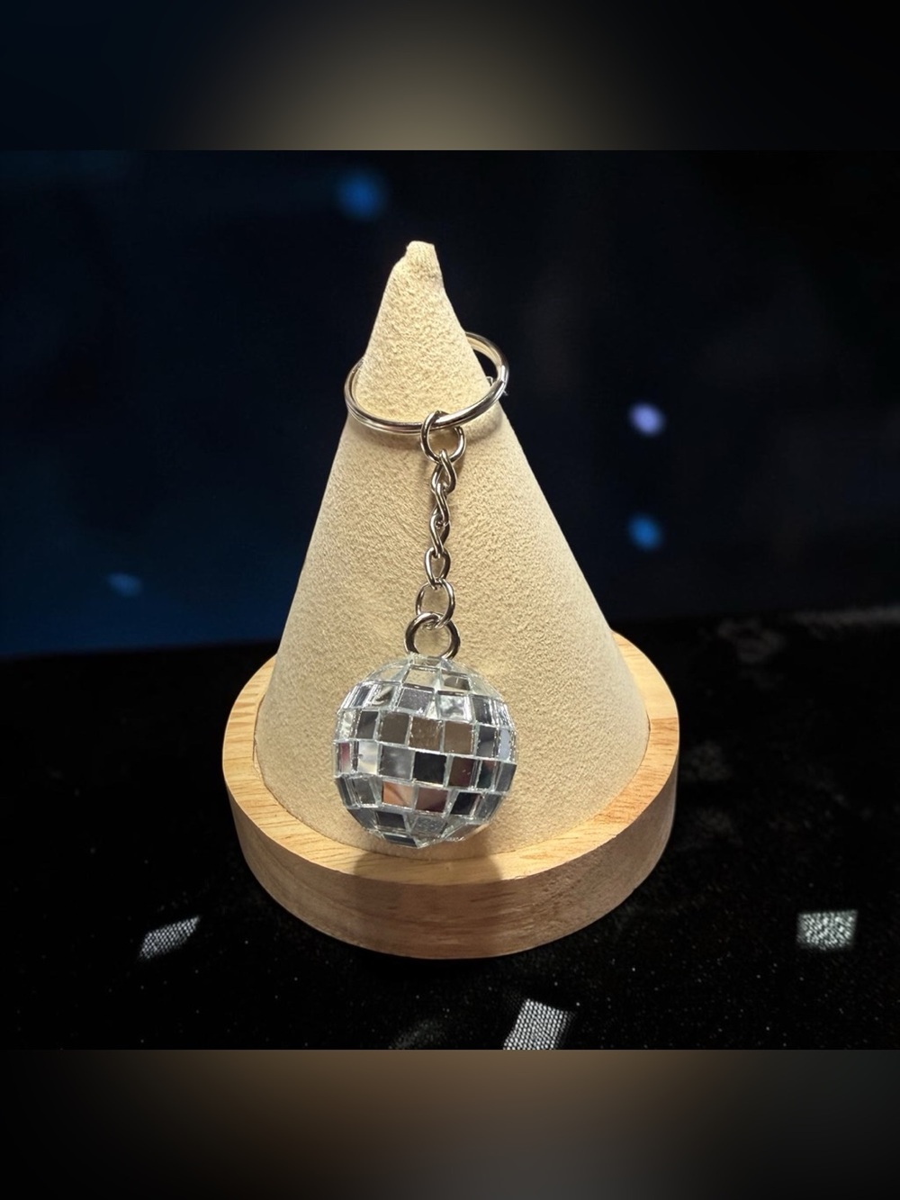 🏷️‼️5/$25🏷️‼️🩶Silver Mirror Disco Ball Keychain/NWOT